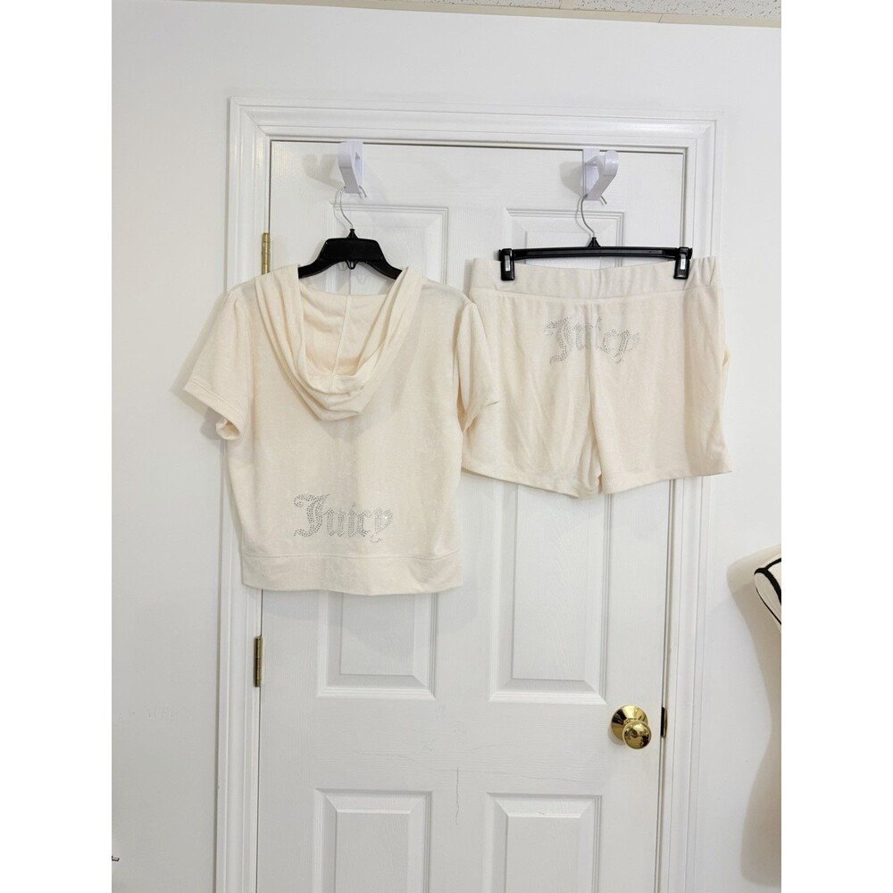 Juicy Couture Oyster Terry Cloth Short Sleeve Hoodie and Shorts Set XL NWT - Picture 2 of 11